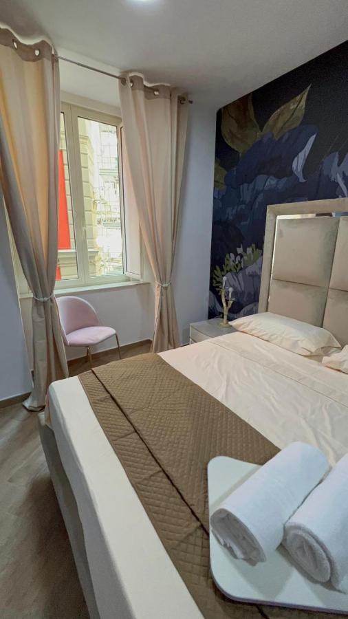 Bed and Breakfast In Piazzetta Nápoles Exterior foto